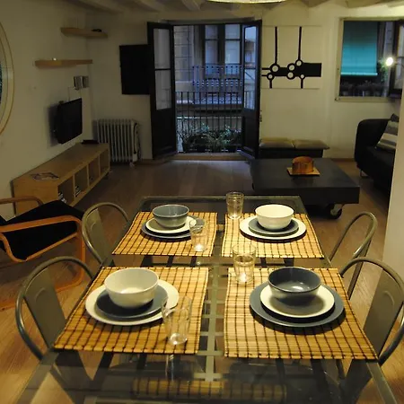 Apartment Romantic Chic Gothic Barcelona