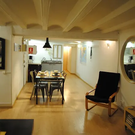 Apartment Romantic Chic Gothic *