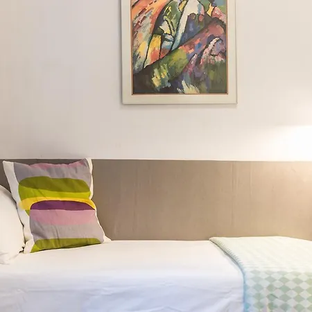 Romantic Chic Gothic Barcelona